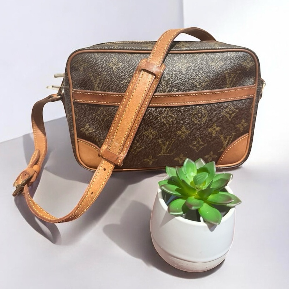 SOLD - 💎Authentic Louis Vuitton Monogram Trocadero 24 crossbody